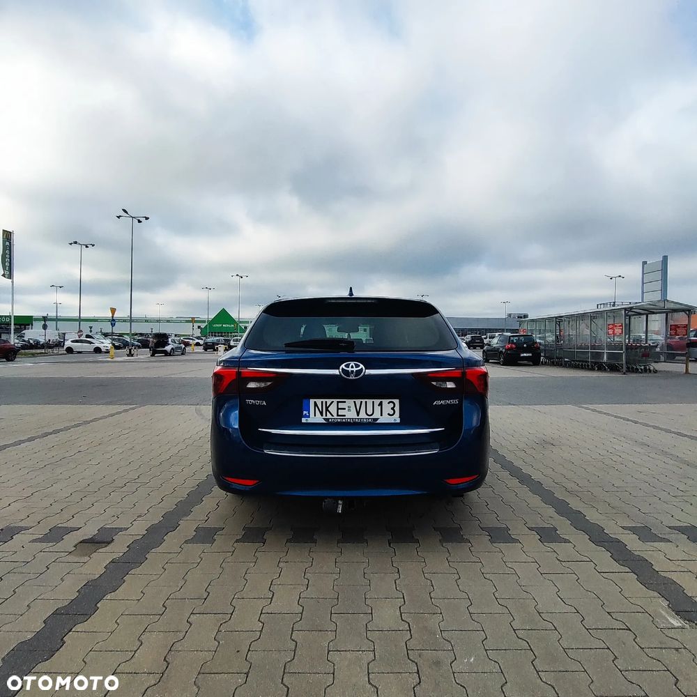 Toyota Avensis 2.0 D-4D Premium - 5