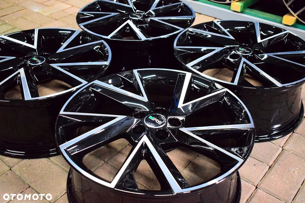 SKODA 18 Fabia IV RS Kamiq Scala Oryg Jak Nowe - 3