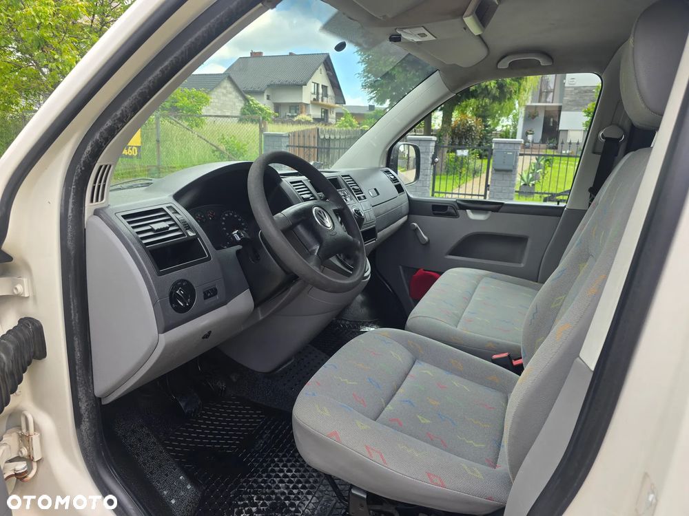 Volkswagen Transporter - 9