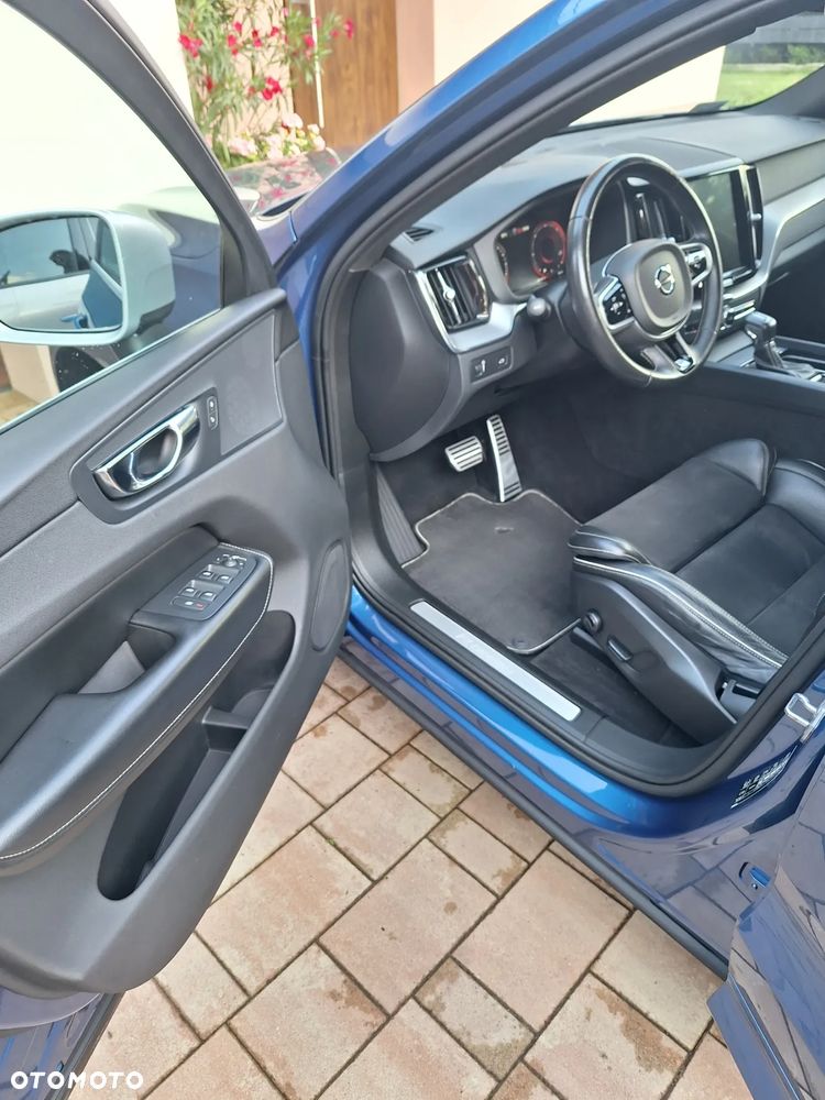 Volvo XC 60 D4 AWD R-Design - 13