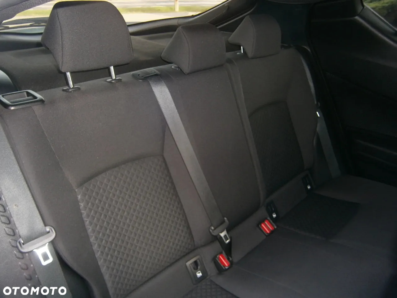 Toyota C-HR 1.8 Hybrid Executive - 8