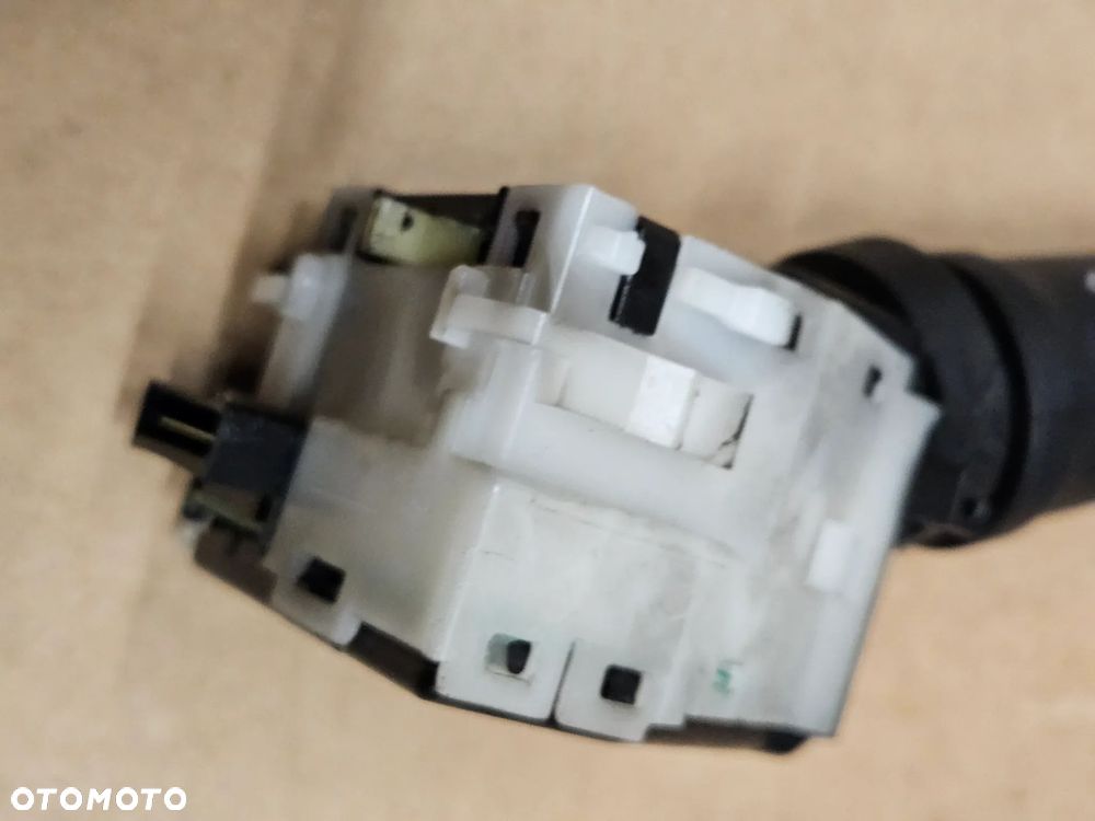 Nissan Note E11 I przełącznik świateł wycieraczek - 3