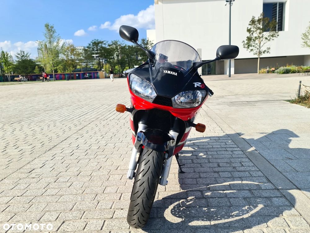 Yamaha YZF - 3