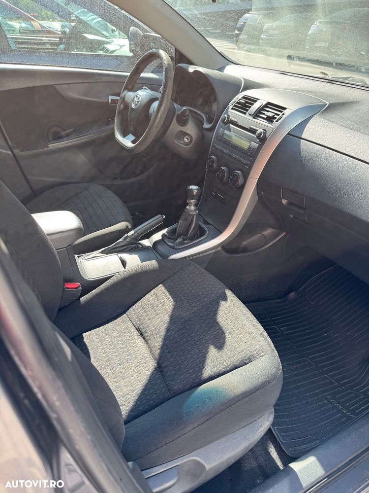 Toyota Corolla 1.4 D-4D Terra - 11