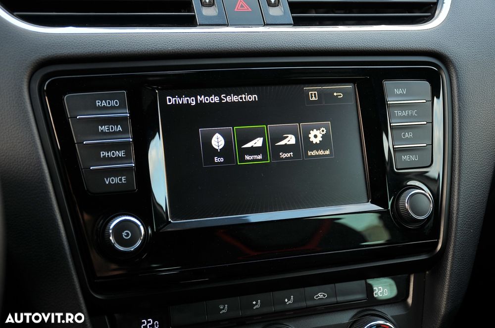 Skoda Octavia 2.0 TDI (Green tec) DSG RS - 20