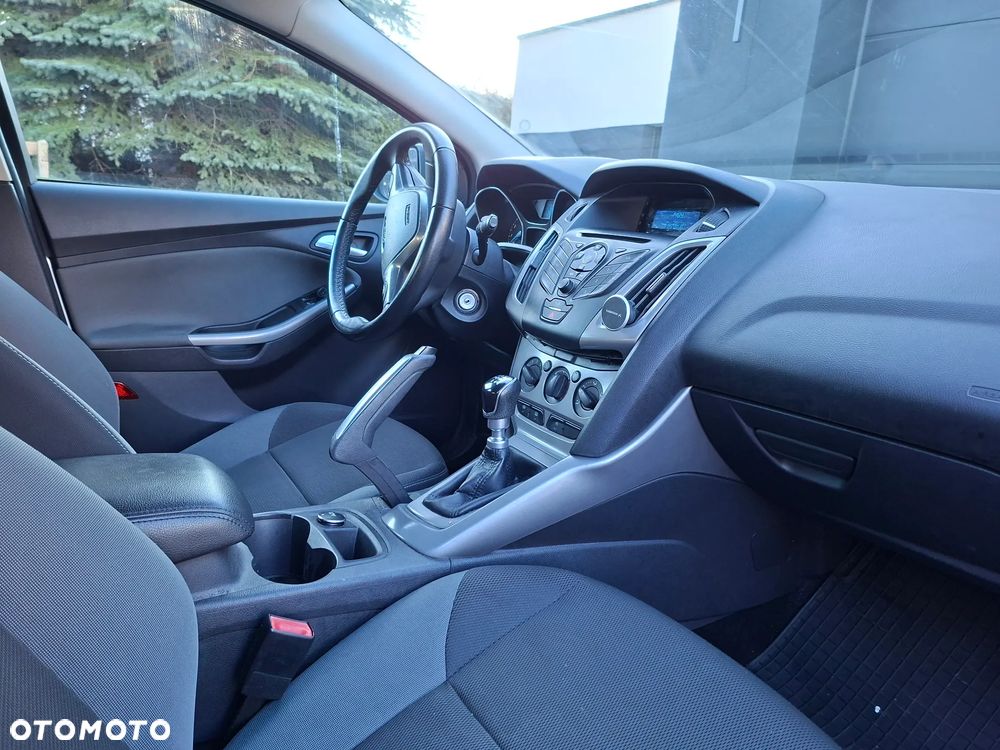 Ford Focus 1.0 EcoBoost Gold X (Trend) - 9