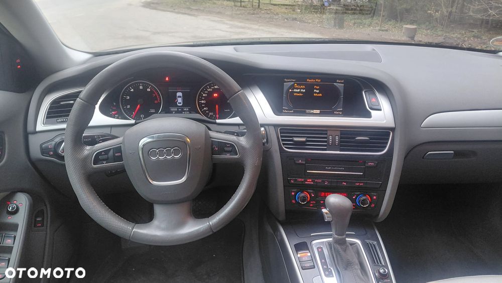 Audi A4 Limousine 2.0 TFSI quattro S tronic Attraction - 8