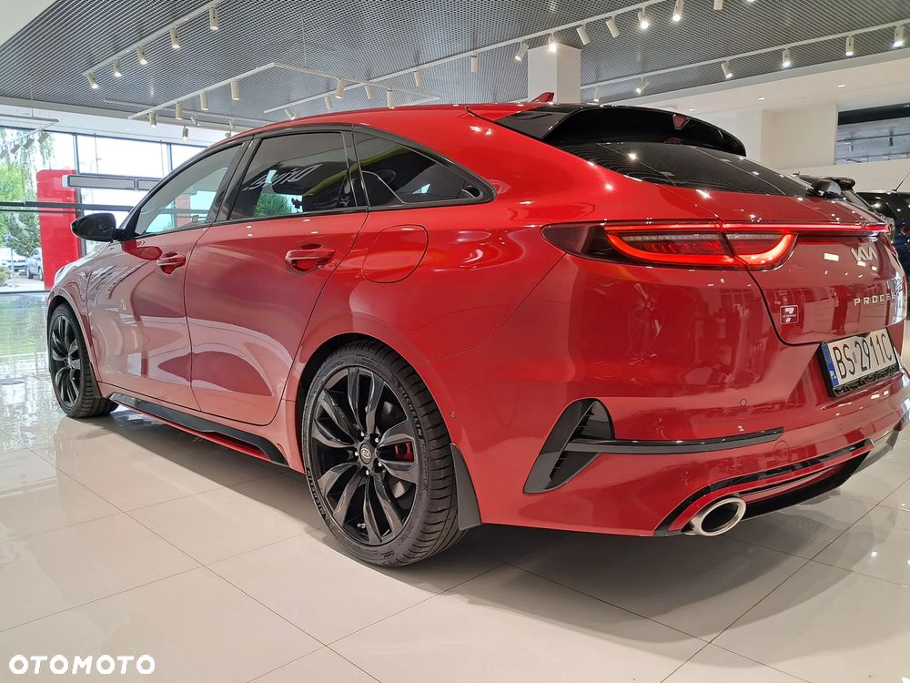 Kia ProCeed - 9