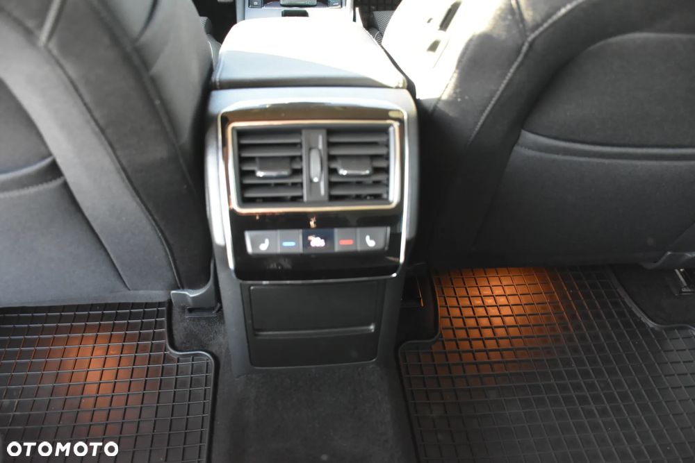 Skoda Superb 2.0 TDI DSG Style - 14