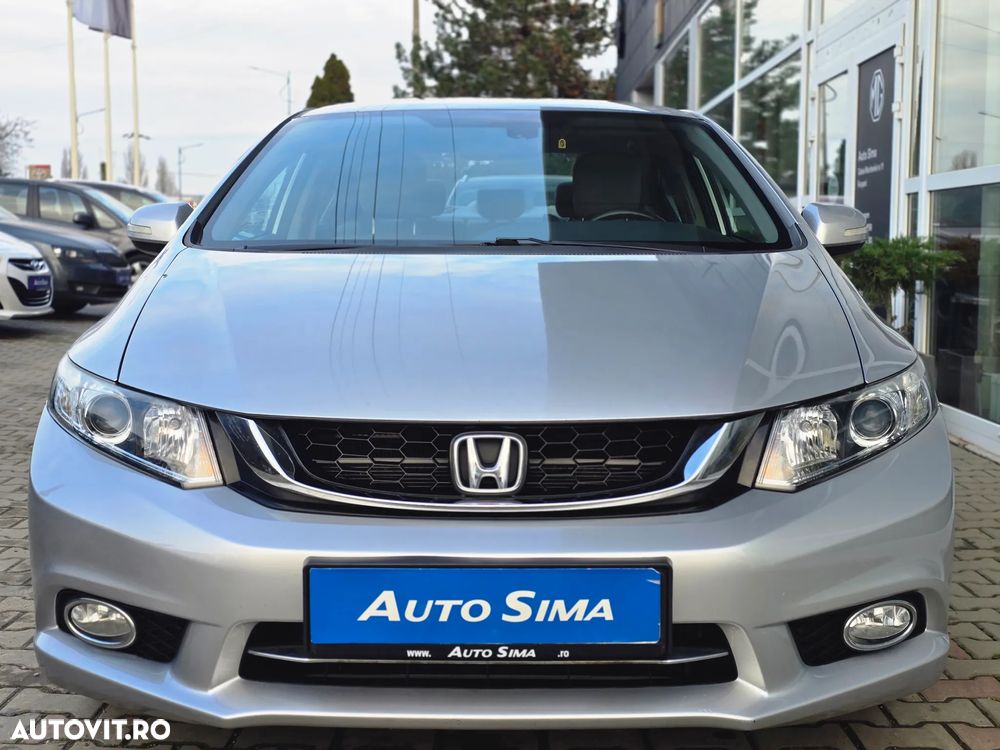 Honda Civic 1.8 i-VTEC MT Elegance Winter Pack - 3