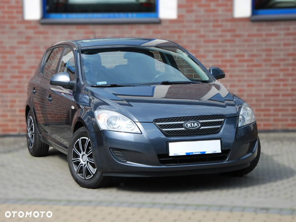 Kia Ceed Cee'd 1.6 Comfort +