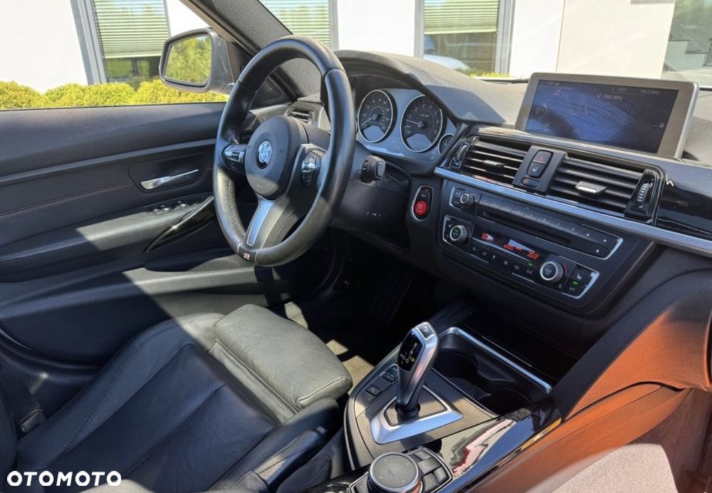 BMW Seria 3 335i Sport Line - 19