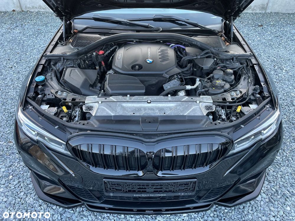 BMW Seria 3 320d xDrive M Sport Shadow - 11