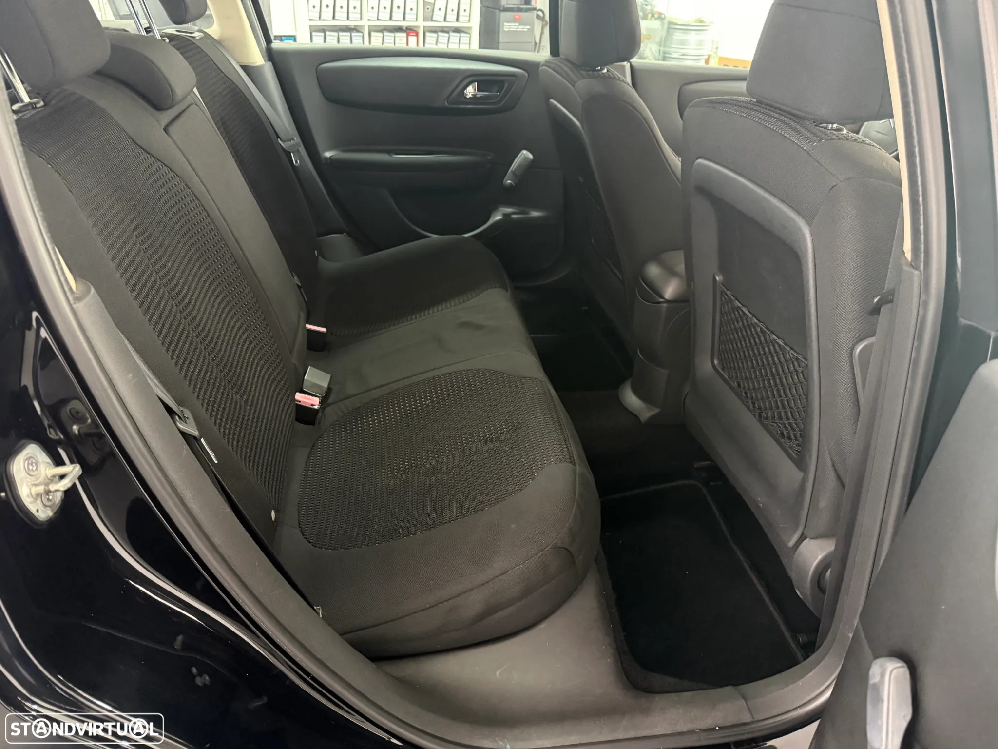 Citroën C4 1.6 HDi SX - 16