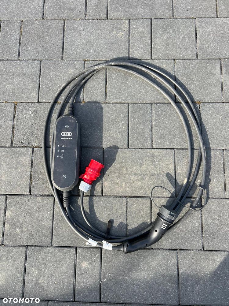 Audi A8 L 60 TFSI e Quattro Tiptronic - 32