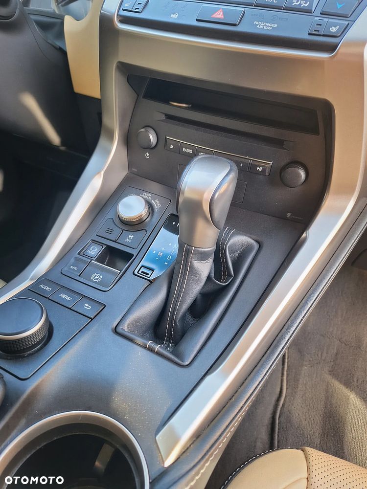 Lexus NX 200t Prestige AWD - 11