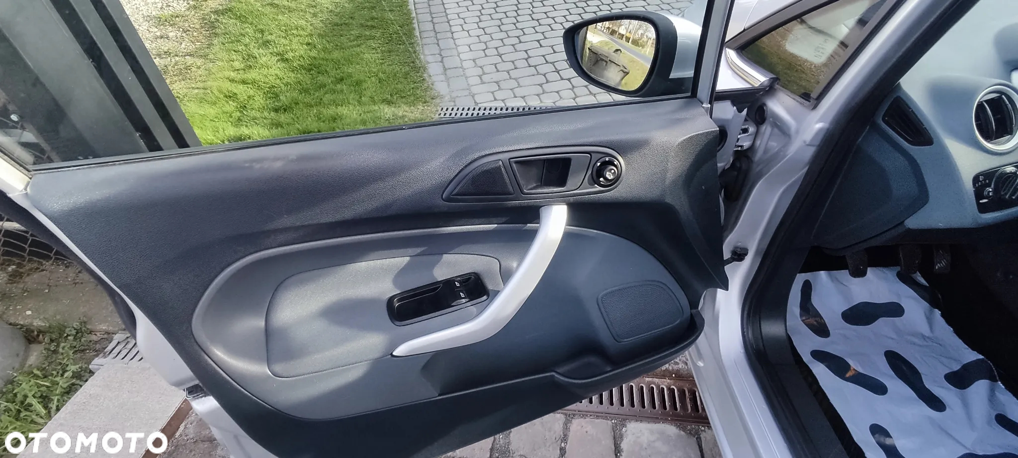 Ford Fiesta 1.25 Titanium EU5 - 19
