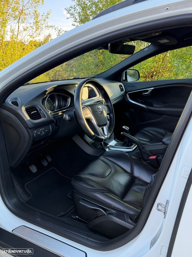 Volvo V40 Cross Country D3 Ocean Race - 10