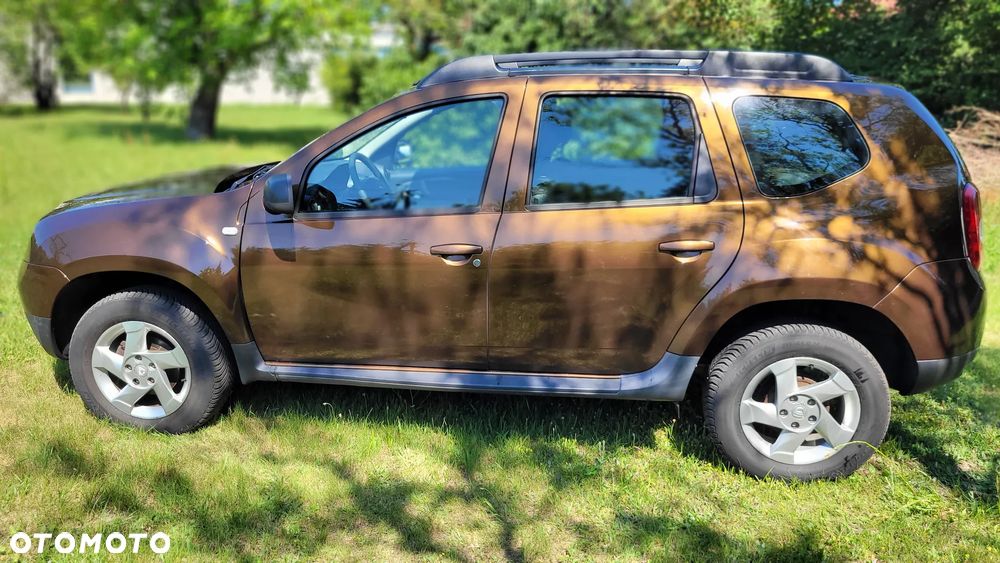 Dacia Duster 1.6 Laureate 4x4 - 1