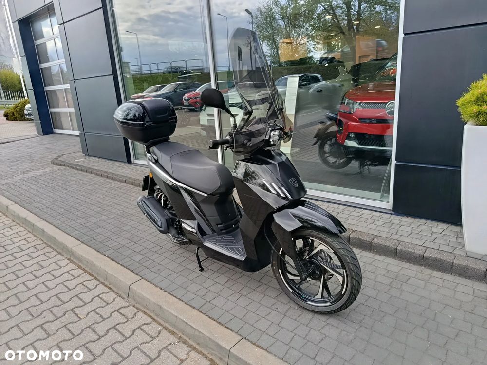 Peugeot Tweet - 2