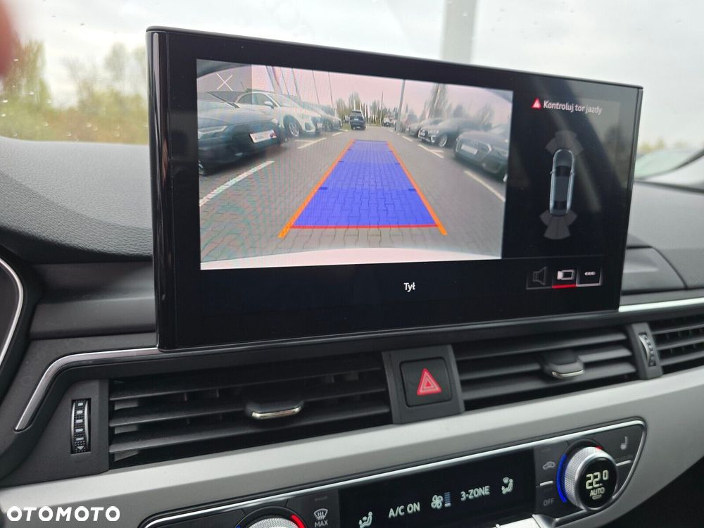 Audi A4 Limousine - 20