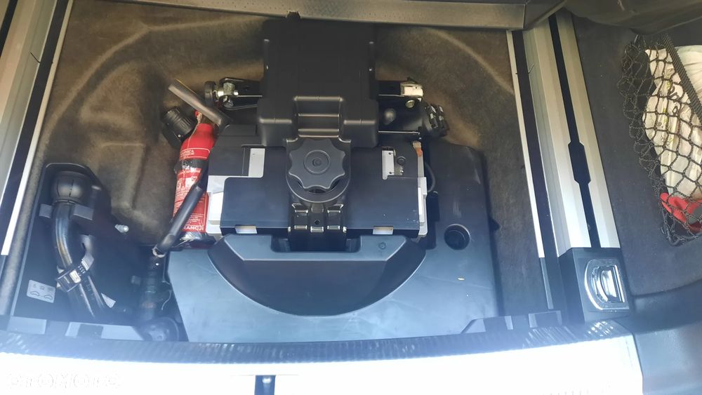 Audi A4 Avant 2.0 TDI DPF quattro Ambiente - 13