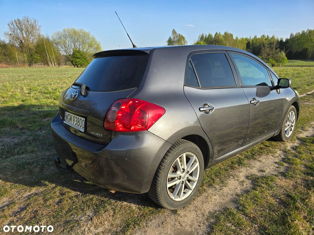 Toyota Auris 2.0 D-4D - 13