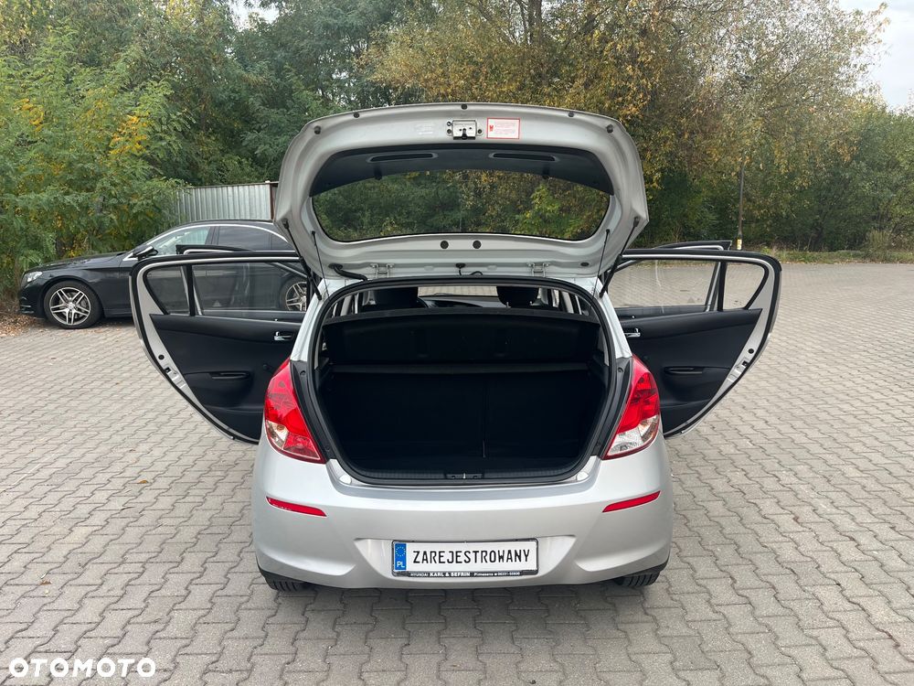 Hyundai i20 - 19