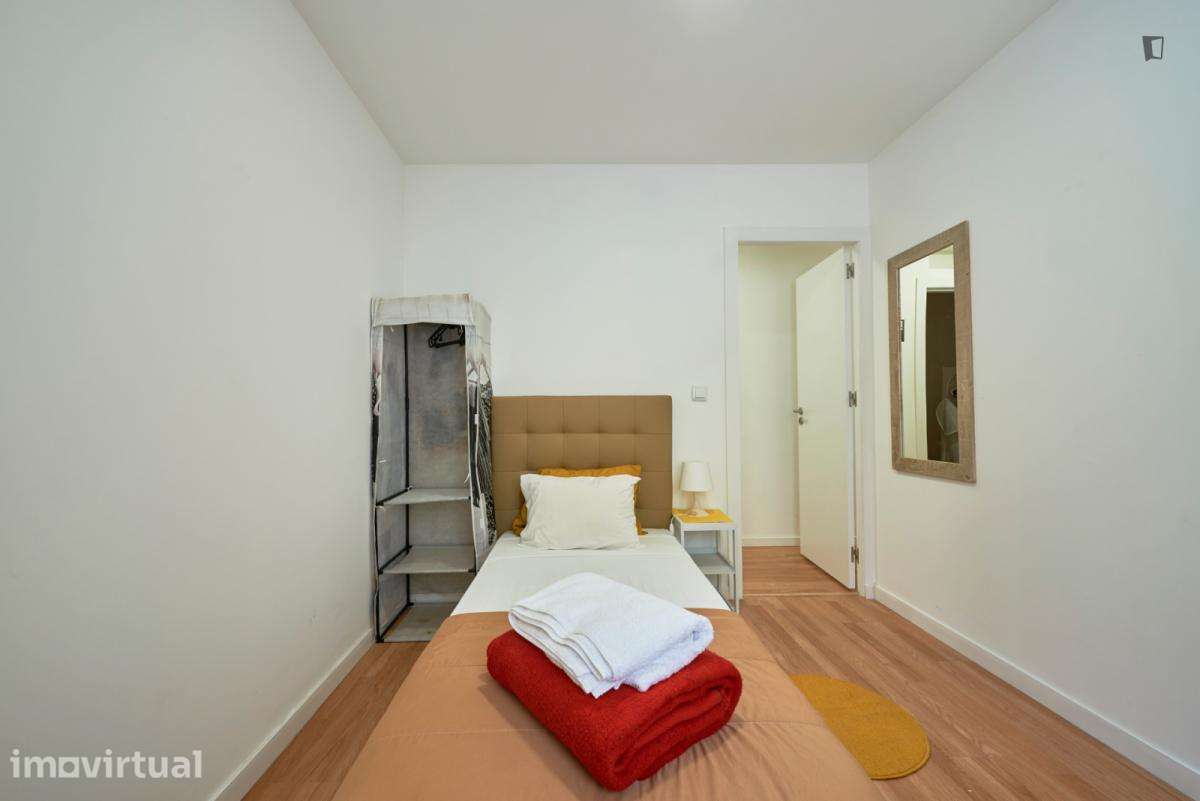 Quarto - localizado em Arroios Lisbon - Grande imagem: 4/34