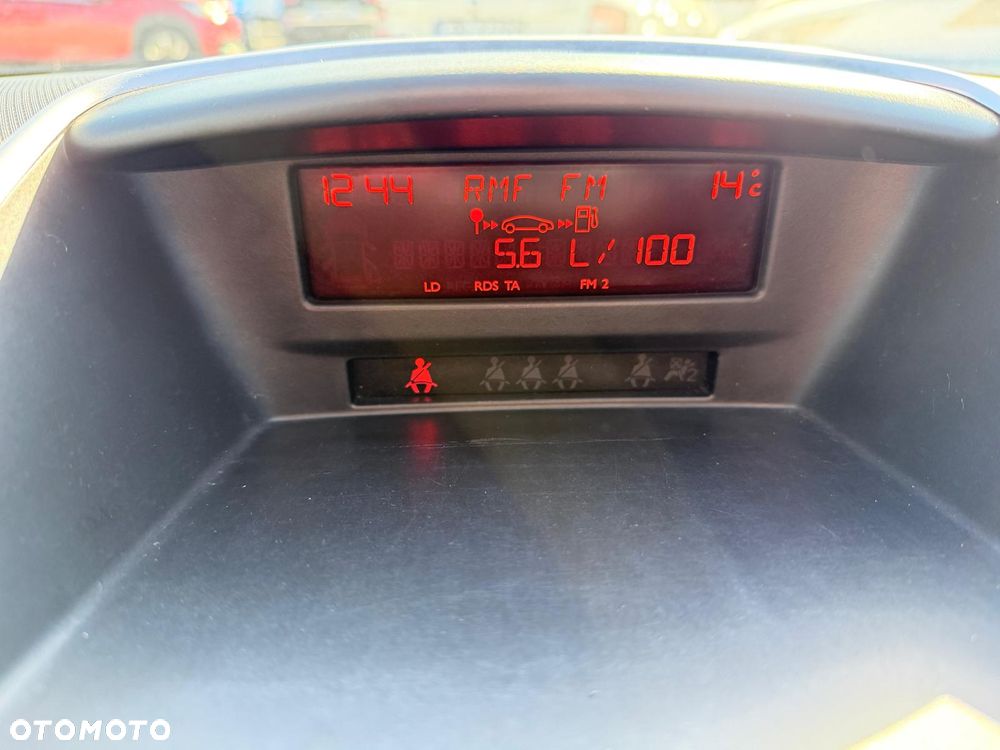 Peugeot 207 1.6 HDi - 23