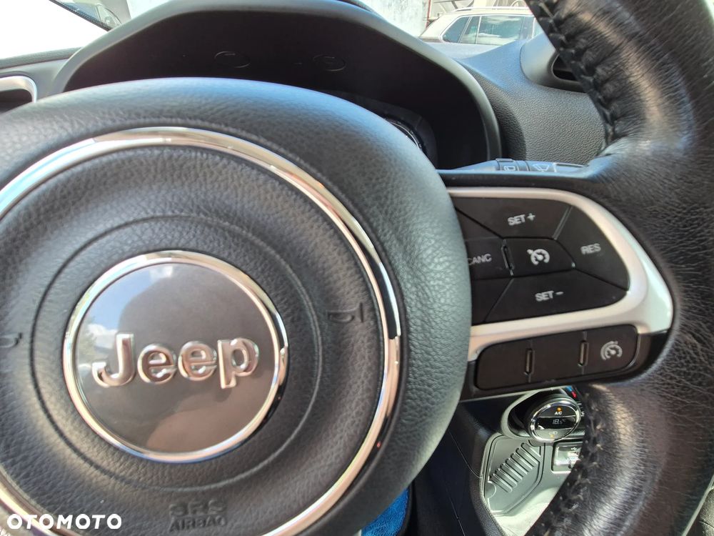 Jeep Renegade 1.6 E-TorQ Sport FWD - 25