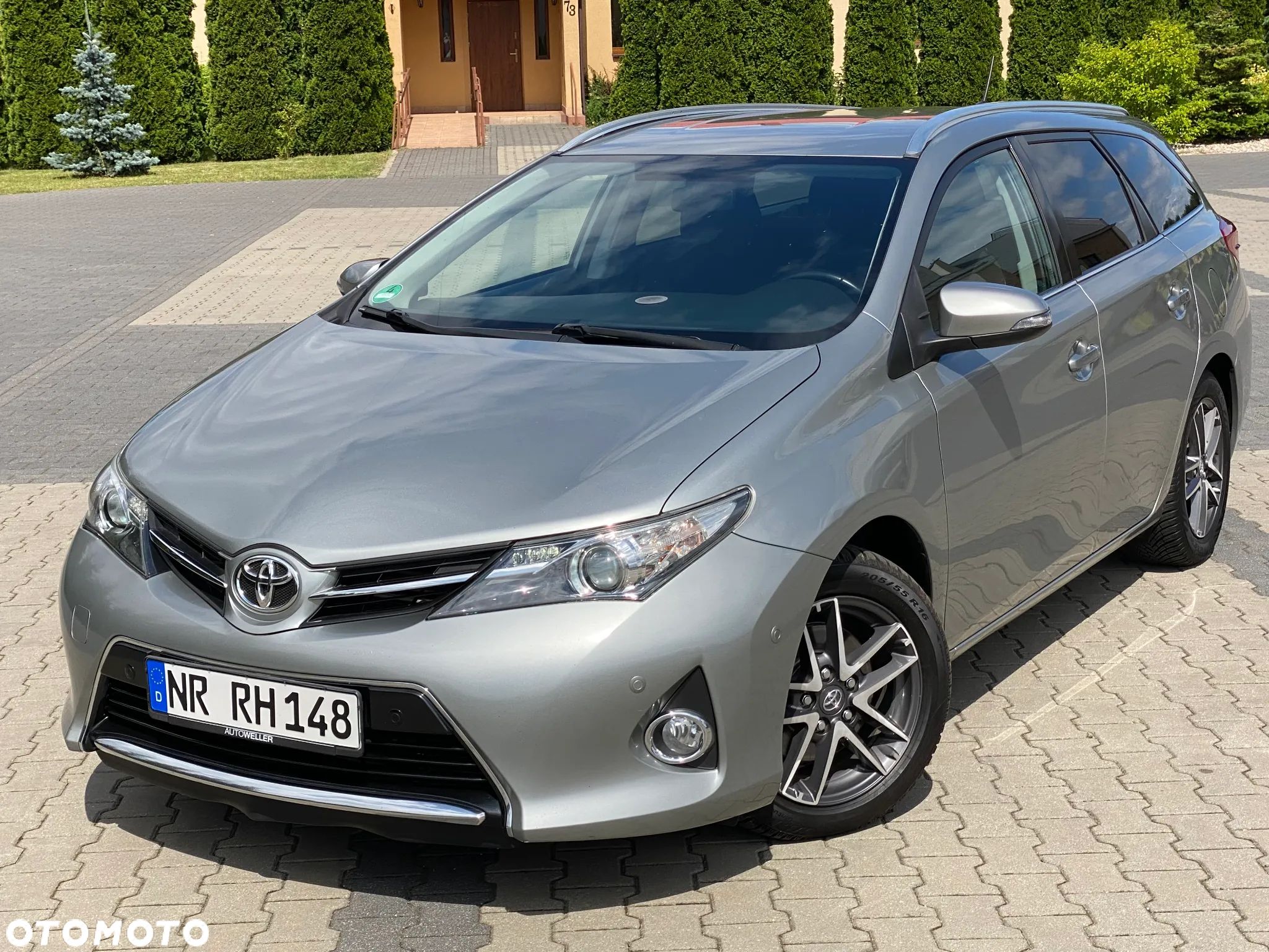 Toyota Auris - 1