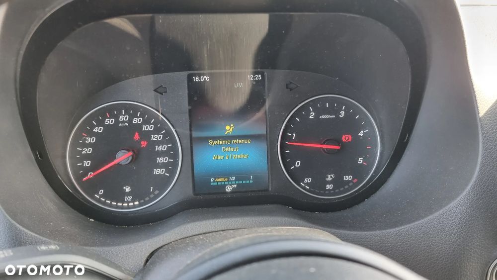 Mercedes-Benz Sprinter - 29