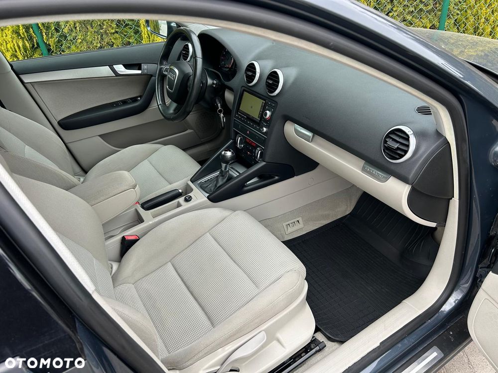 Audi A3 Sportback 2.0 TFSI quattro S tronic S line Sportpaket - 5