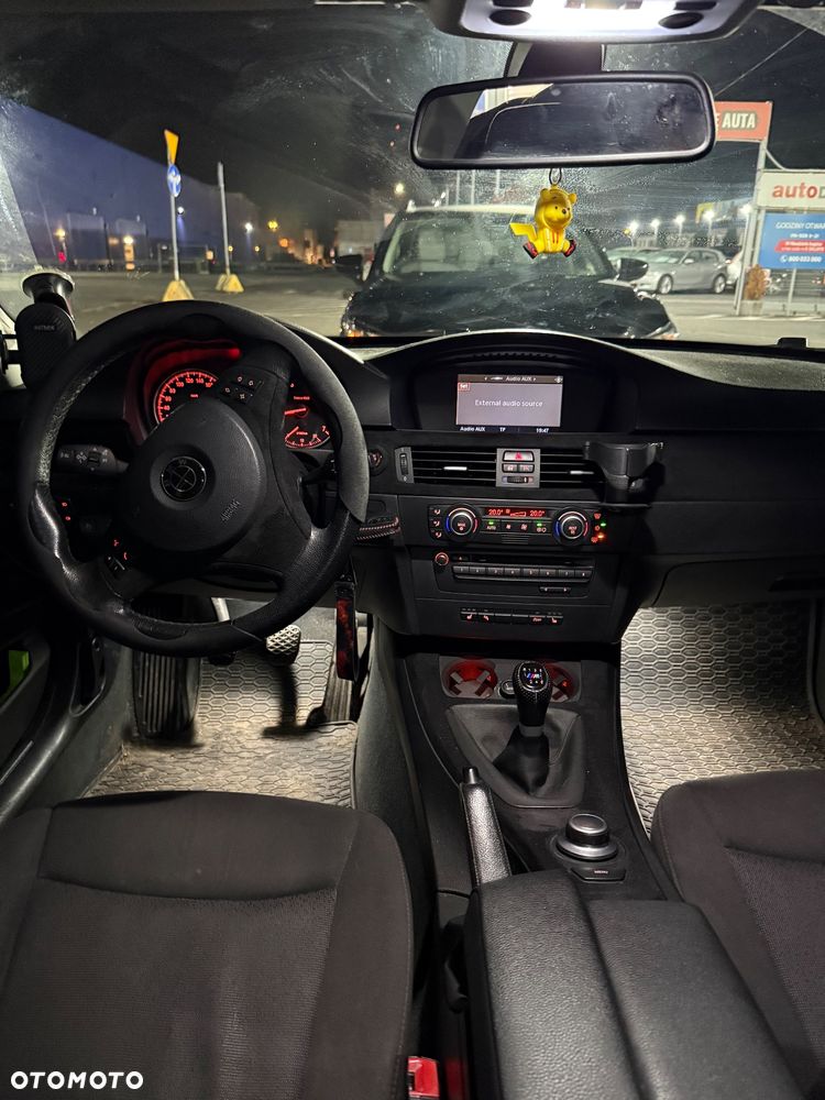 BMW Seria 3 318i - 9