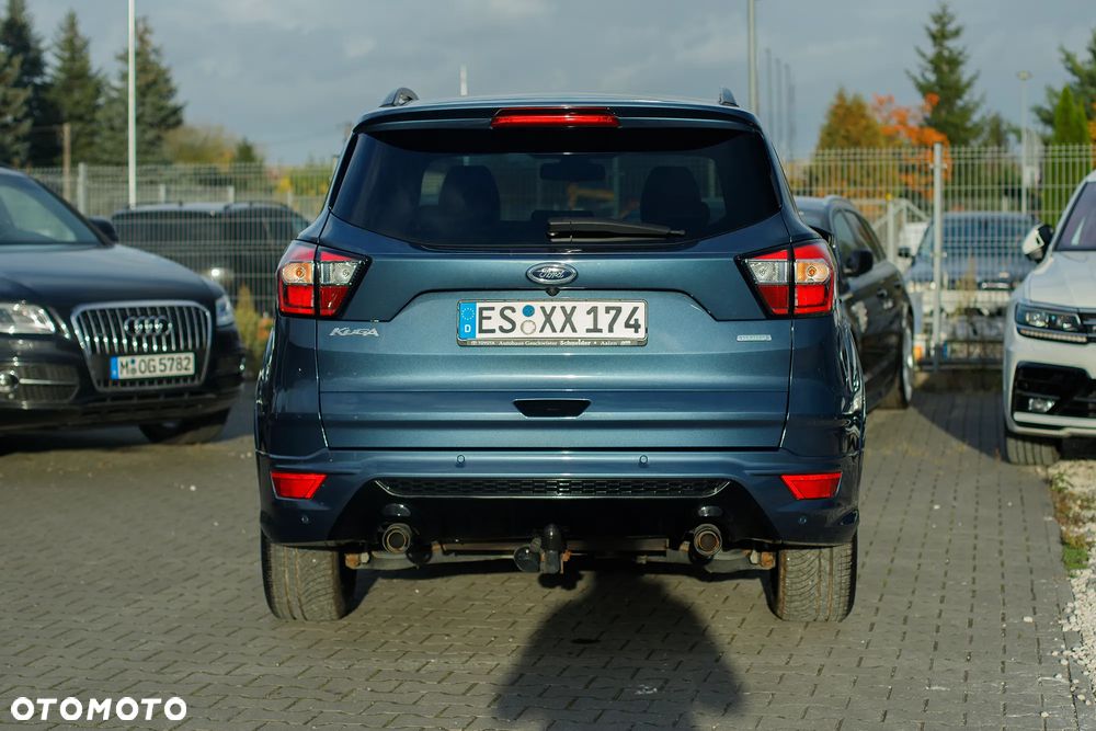 Ford Kuga 1.5 EcoBoost 2x4 ST-Line - 9