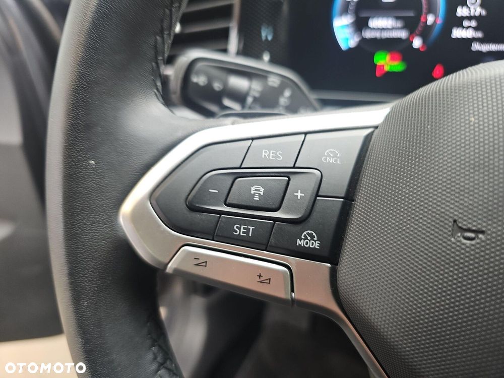 Volkswagen Passat - 14