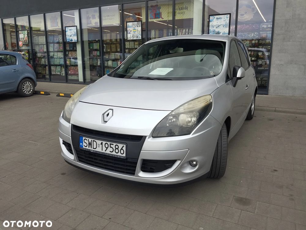 Renault Scenic 1.6 16V 110 TomTom Edition - 1