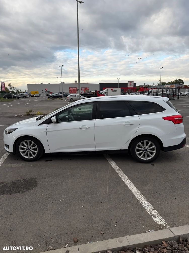 Ford Focus 1.5 TDCi Powershift Titanium - 3