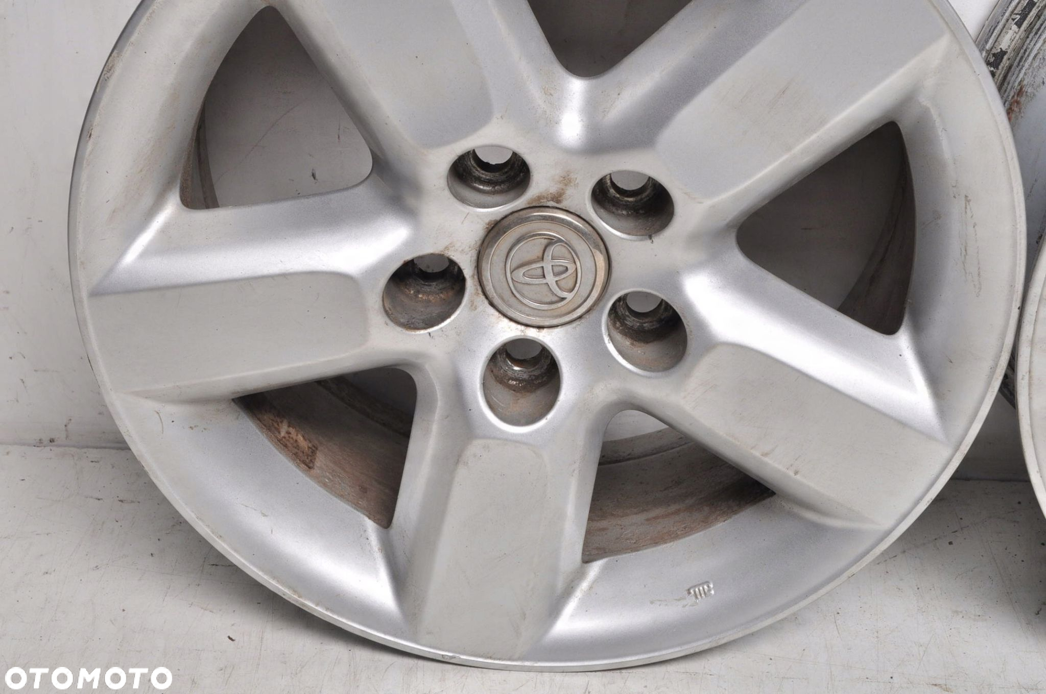 TOYOTA RAV 4 II FELGI ALUMINIOWE R16" 7J 5X114.3 ET35 - 2