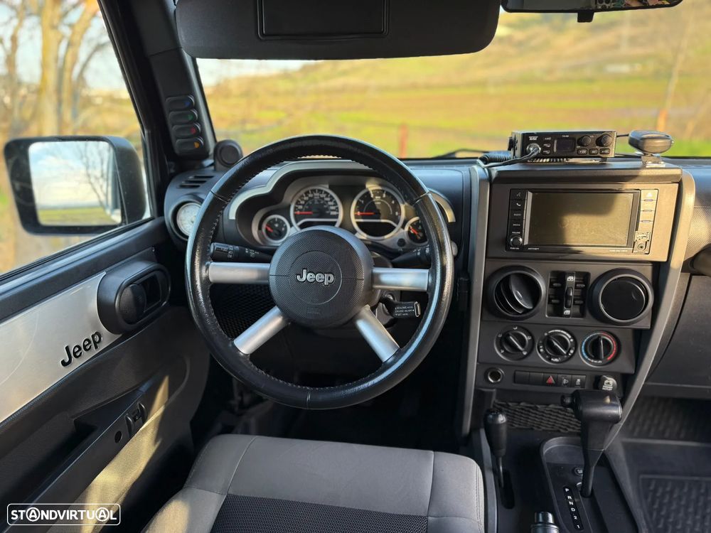 Jeep Wrangler 2.8 CRD DPF Auto Sahara - 6