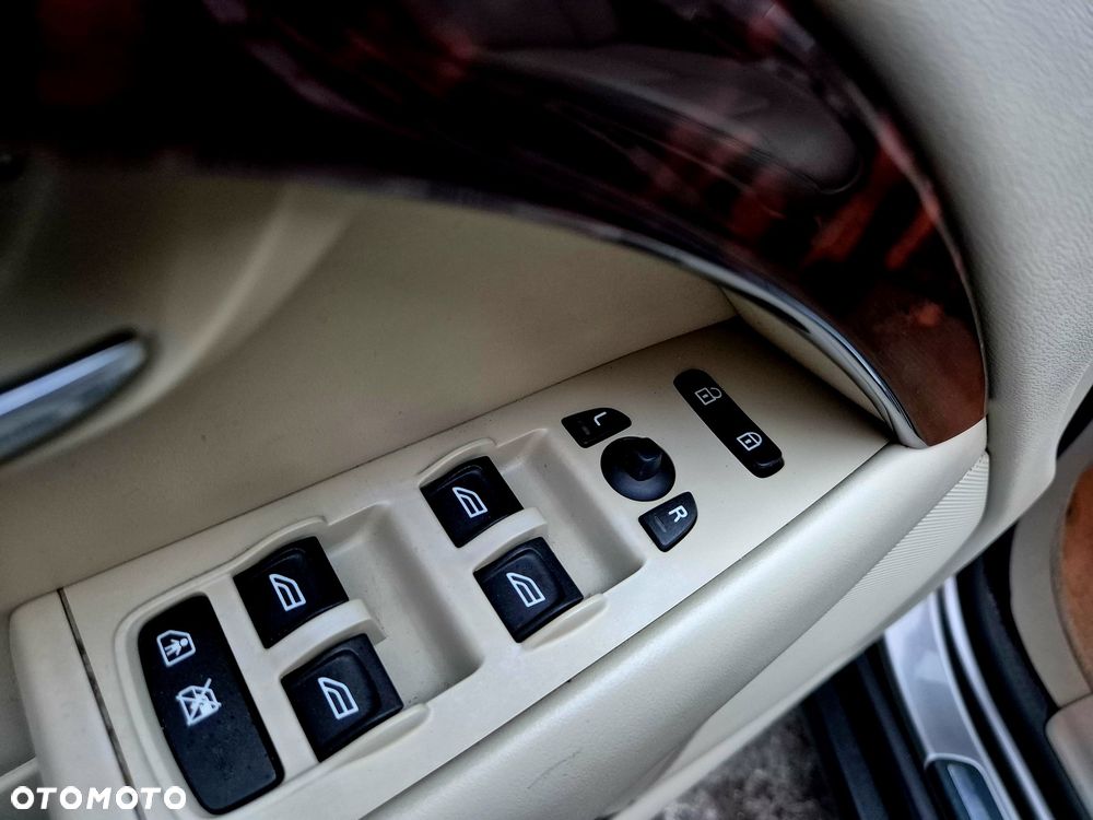 Volvo XC 70 3.2 AWD Momentum - 20
