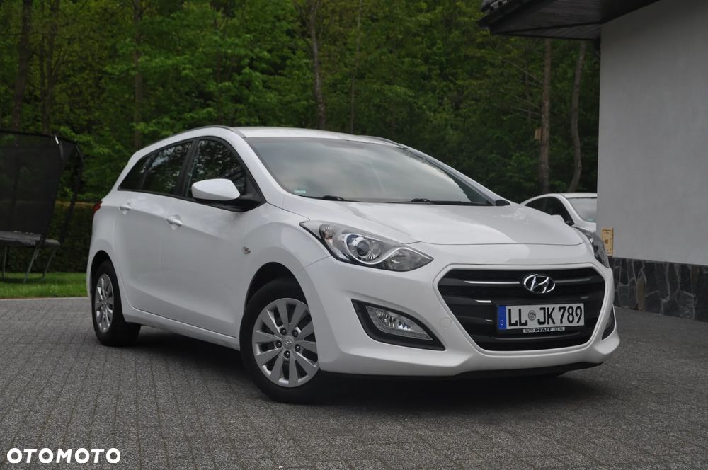 Hyundai i30 blue 1.4 Classic - 2