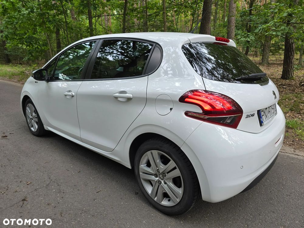 Peugeot 208 - 6