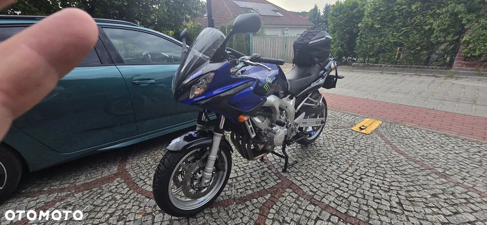 Yamaha FZ6 - 3