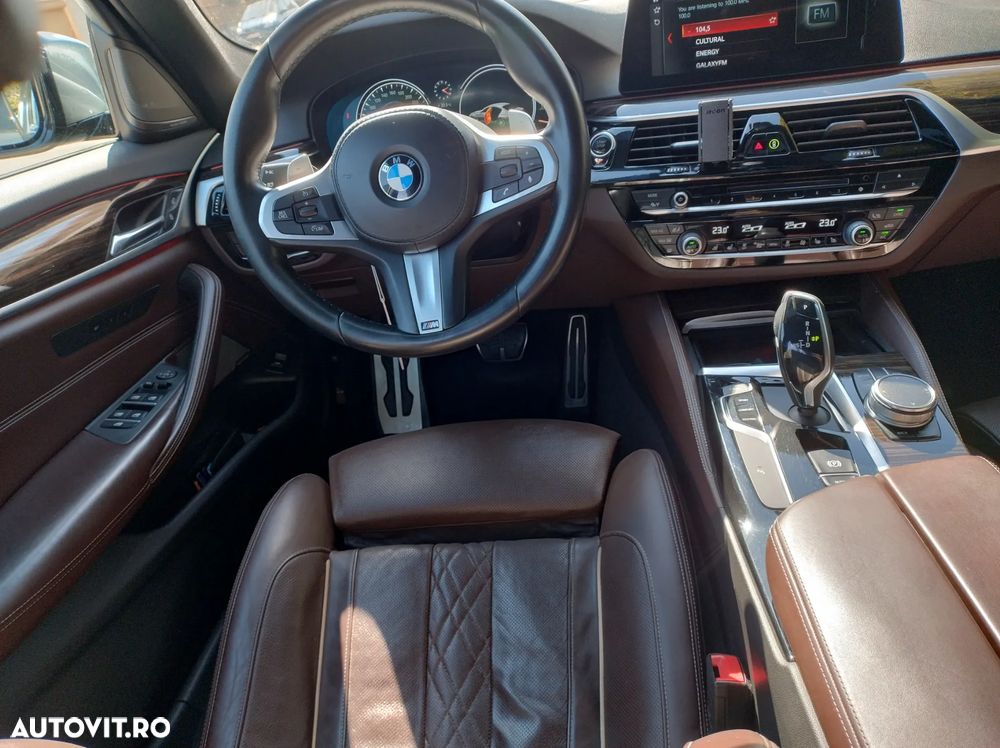 BMW Seria 5 520d xDrive AT - 15