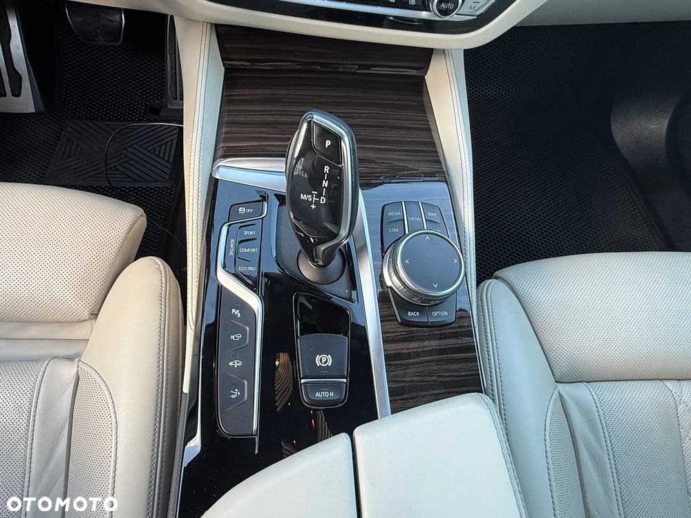 BMW 6GT 640i xDrive M Sport sport - 17