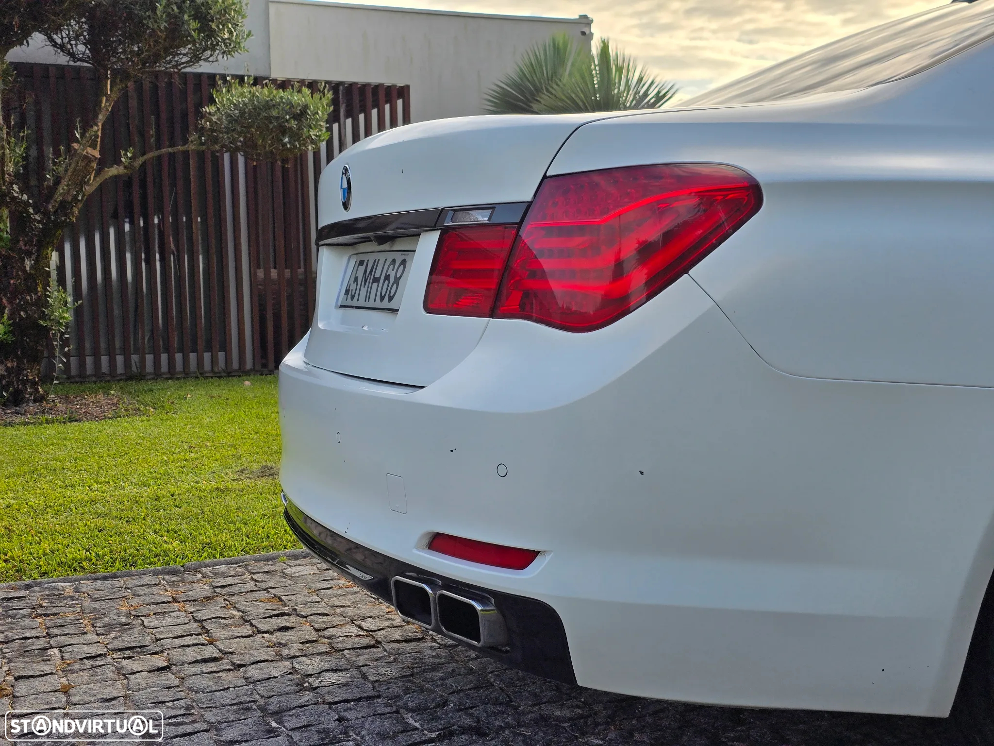 BMW 740 d Pack M - 7