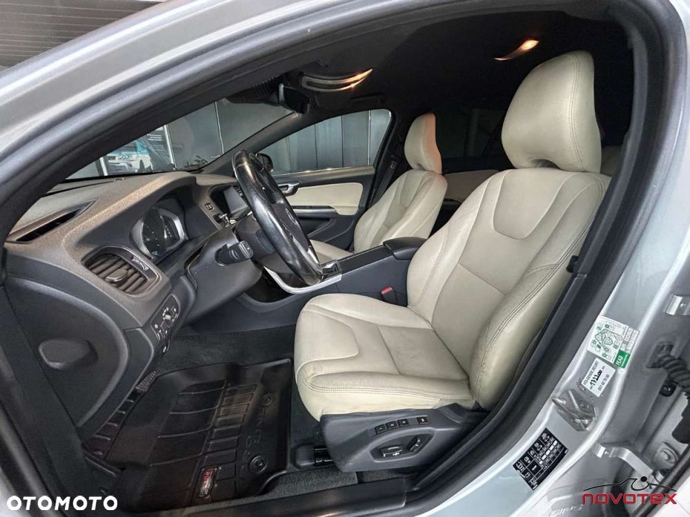 Volvo V60 D4 Geartronic Summum - 10