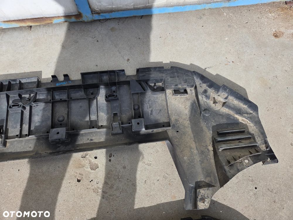 Osłona dolna pod zderzak Peugeot Expert III Citroen Jumpy III Toyota Proace III - 8